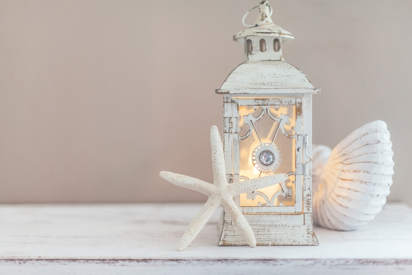 Nautical Accents in Island Decor